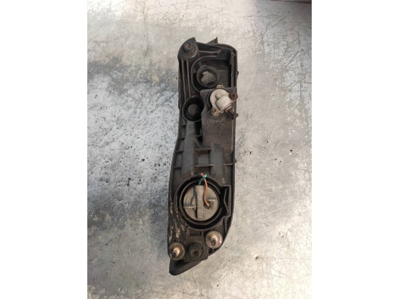 Recambio de faro antiniebla izquierdo para ssangyong rexton 2.7 turbodiesel cat referencia OEM IAM   