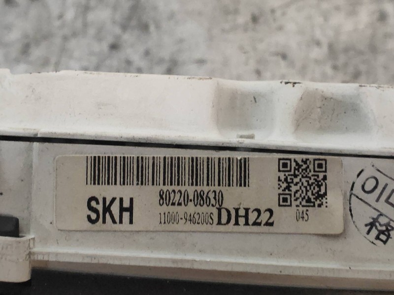 Recambio de cuadro instrumentos para ssangyong rexton 2.7 turbodiesel cat referencia OEM IAM 8022008630  