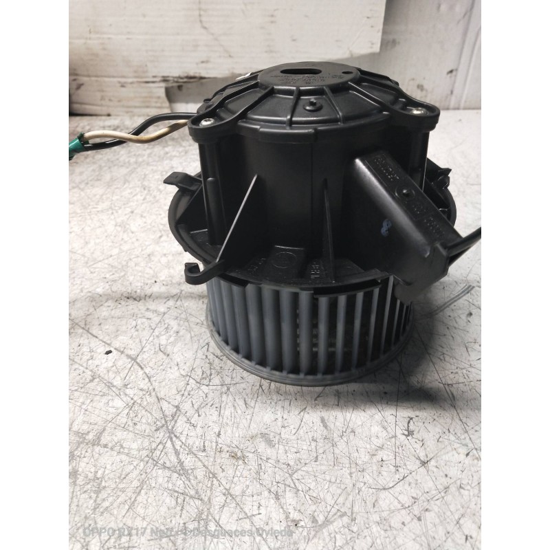Recambio de motor calefaccion para opel astra j sports tourer 1.7 16v cdti referencia OEM IAM U7253002  