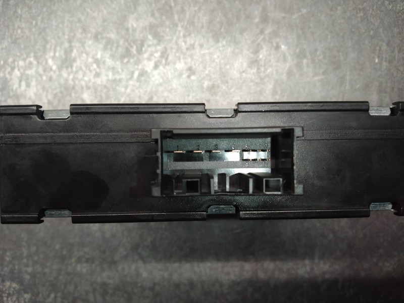 Recambio de modulo electronico para bmw serie 1 berlina (e81/e87) 118d referencia OEM IAM 8ES00947920 6142912708802 