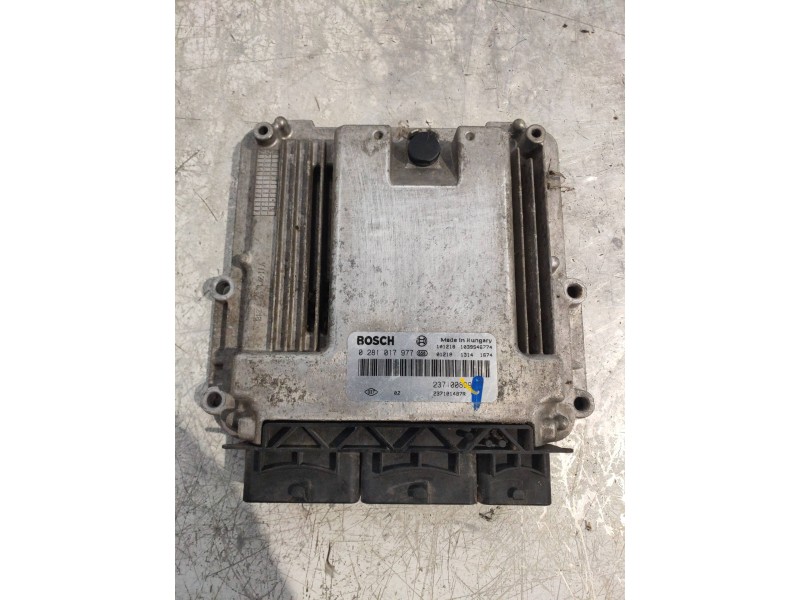 Recambio de centralita motor uce para renault master kombi l1h1 3,0t referencia OEM IAM 0281017977 237101487R BOSCH