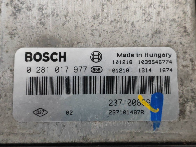 Recambio de centralita motor uce para renault master kombi l1h1 3,0t referencia OEM IAM 0281017977 237101487R BOSCH