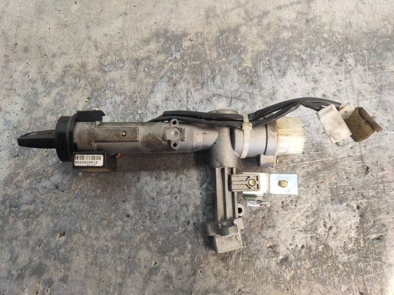 Recambio de conmutador de arranque para ssangyong rexton 2.7 turbodiesel cat referencia OEM IAM 8697008110  