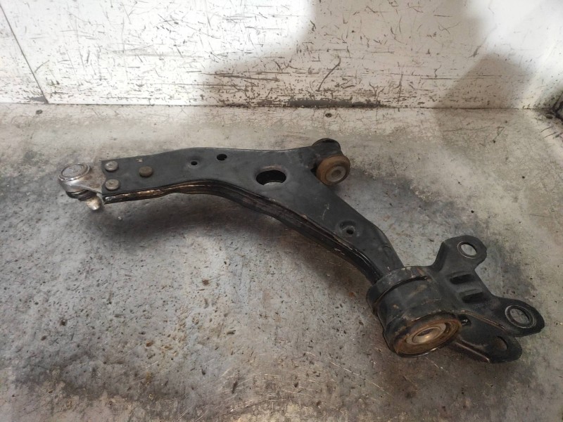 Recambio de brazo suspension inferior delantero derecho para ford kuga (cbs) 2.0 tdci cat referencia OEM IAM   