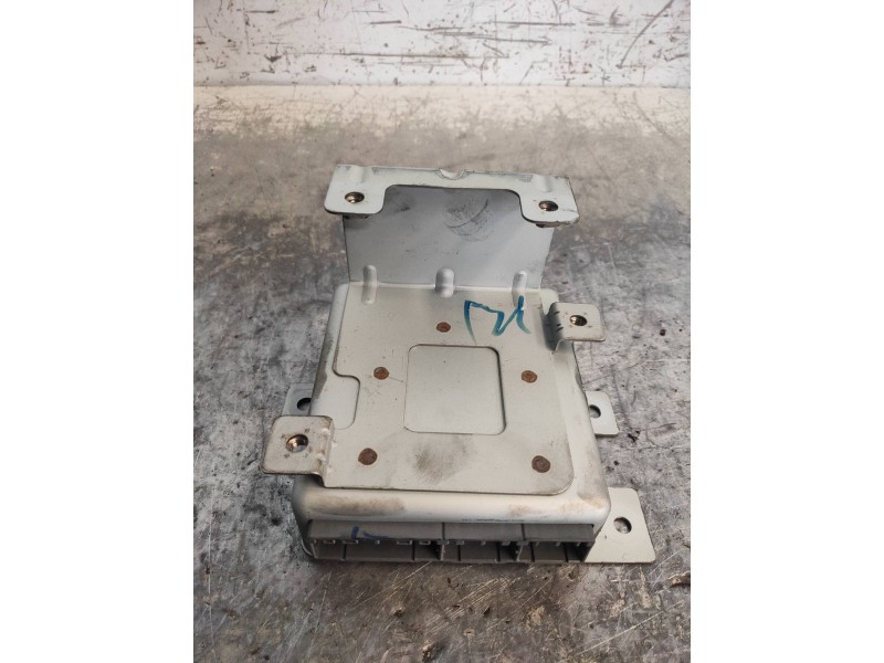 Recambio de centralita inmovilizador para ssangyong rexton 2.7 turbodiesel cat referencia OEM IAM 8712008201  