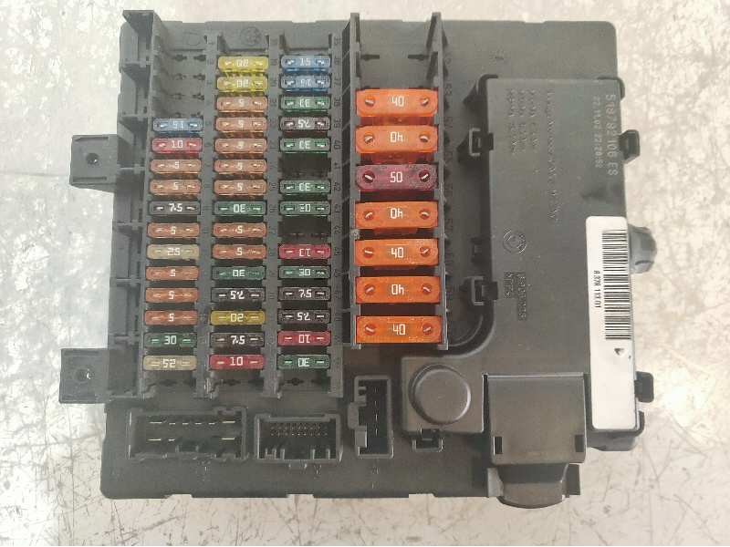 Recambio de caja reles / fusibles para bmw z4 roadster (e85) 2,5 referencia OEM IAM 518792106ES 837811301 61148384629