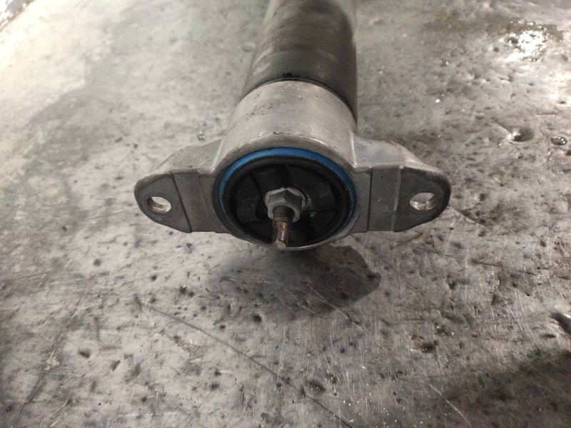 Recambio de amortiguador trasero izquierdo para ford kuga (cbs) 2.0 tdci cat referencia OEM IAM   