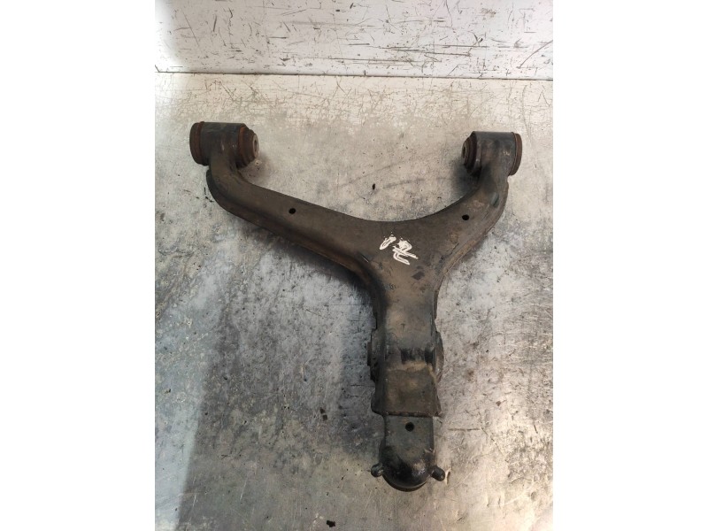 Recambio de brazo suspension inferior delantero izquierdo para ssangyong rexton 2.7 turbodiesel cat referencia OEM IAM   