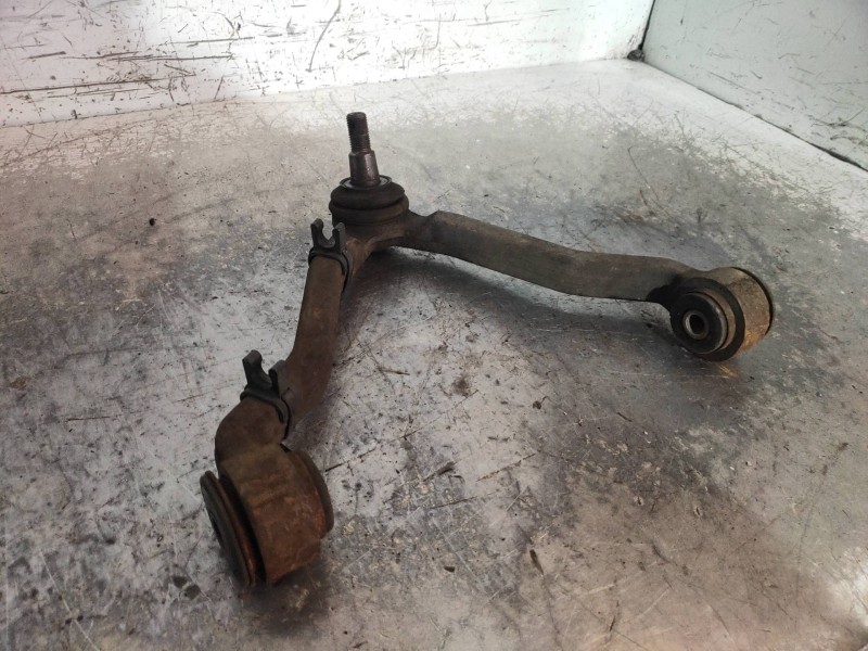 Recambio de brazo suspension superior delantero izquierdo para ssangyong rexton 2.7 turbodiesel cat referencia OEM IAM   