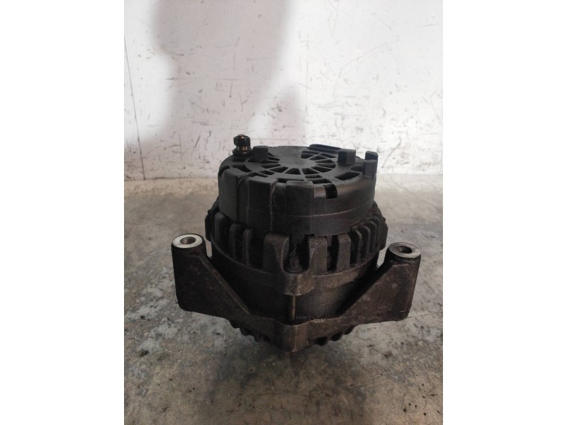 Recambio de alternador para ssangyong rexton 2.7 turbodiesel cat referencia OEM IAM A6641540002  