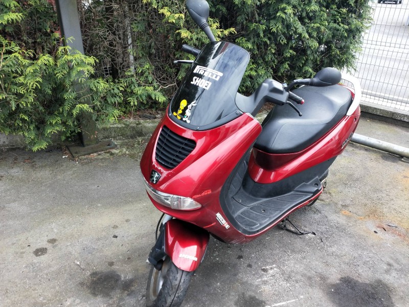 peugeot elyseo del año 2000