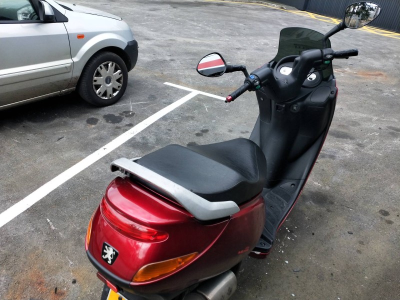 peugeot elyseo del año 2000