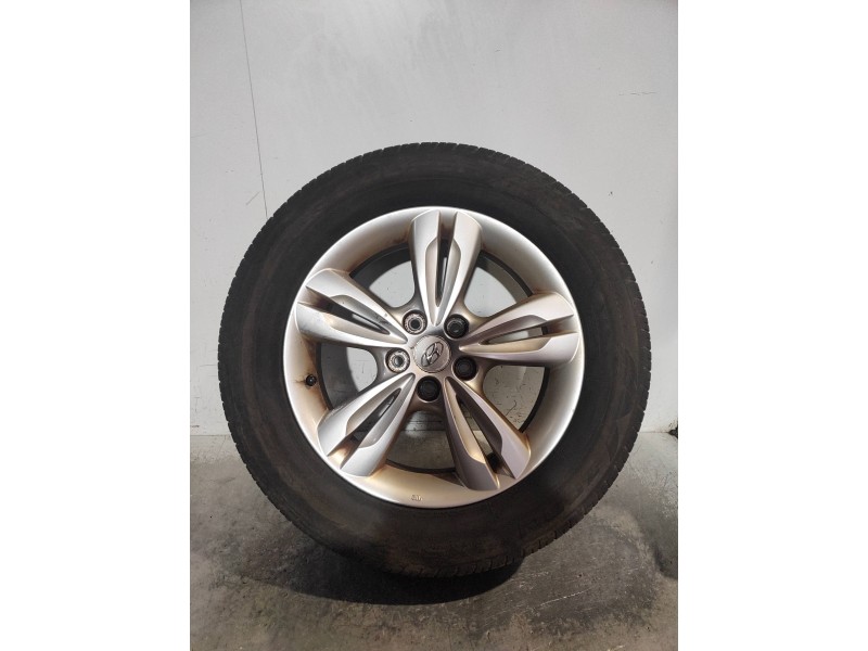Recambio de juego llantas para hyundai ix35 classic 2wd referencia OEM IAM  CUBIERTAS 225/60/17