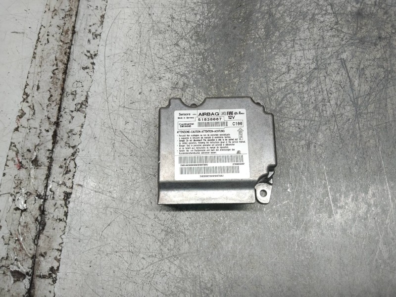 Recambio de centralita airbag para fiat punto (evo) (199) dynamic referencia OEM IAM 5WK44148 51838067 C100