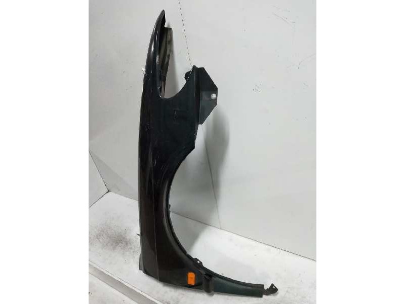 Recambio de aleta delantera derecha para saab 900 berlina 2.0 cat referencia OEM IAM   