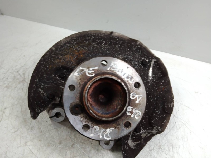 Recambio de mangueta delantera derecha para bmw serie 3 berlina (e90) 318d referencia OEM IAM   