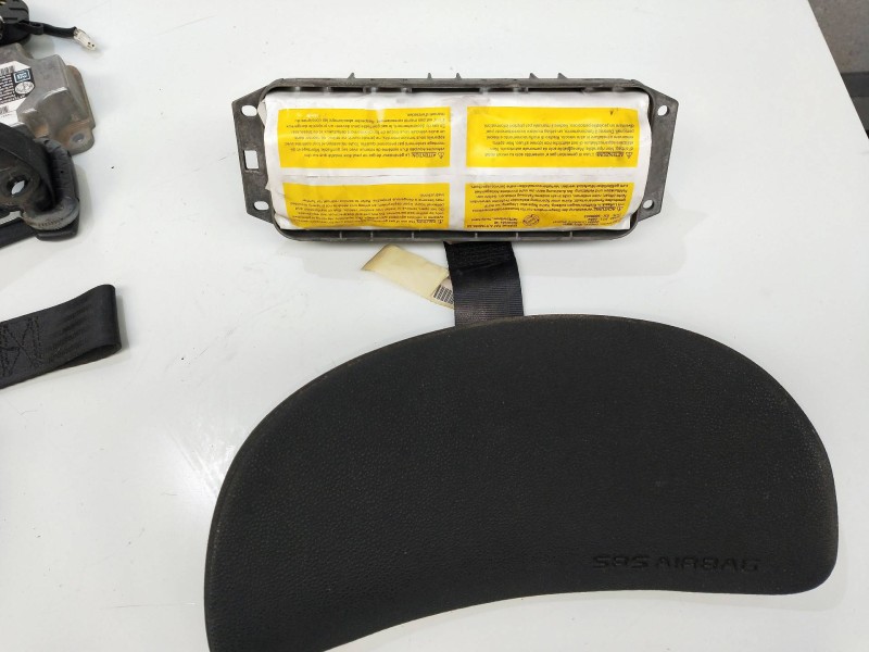 Recambio de kit airbag para alfa romeo 147 (190) 1.6 16v cat referencia OEM IAM    Recambio de kit airbag para alfa romeo 147 (190) 1.6 16v cat referencia OEM IAM