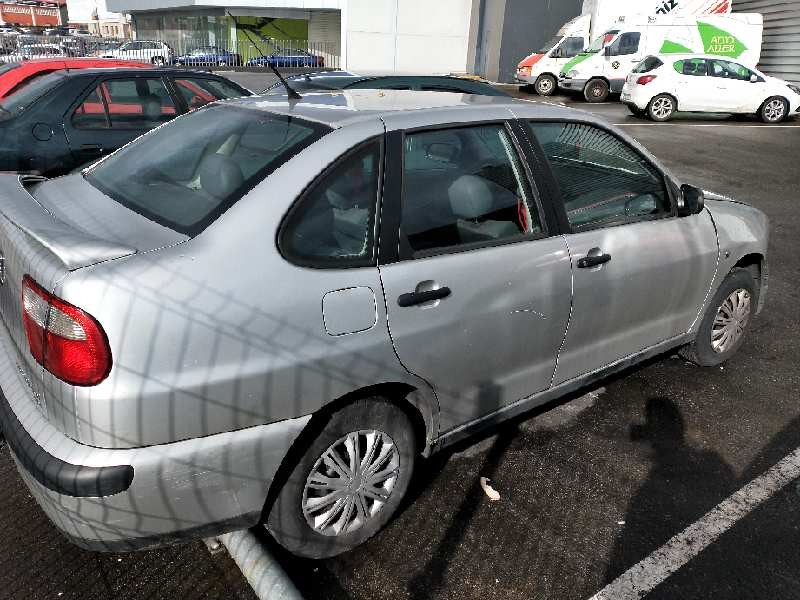 seat cordoba berlina (6k2) del año 1999