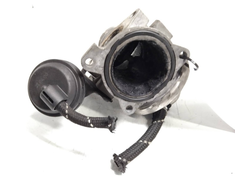 Recambio de valvula egr para seat ibiza (6k1) stella referencia OEM IAM 038129637  