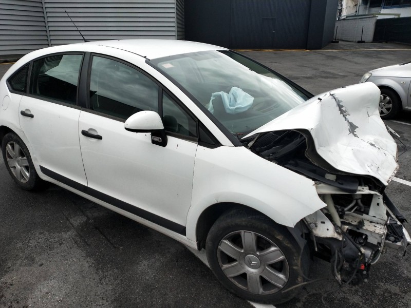 citroen c4 berlina del año 2008