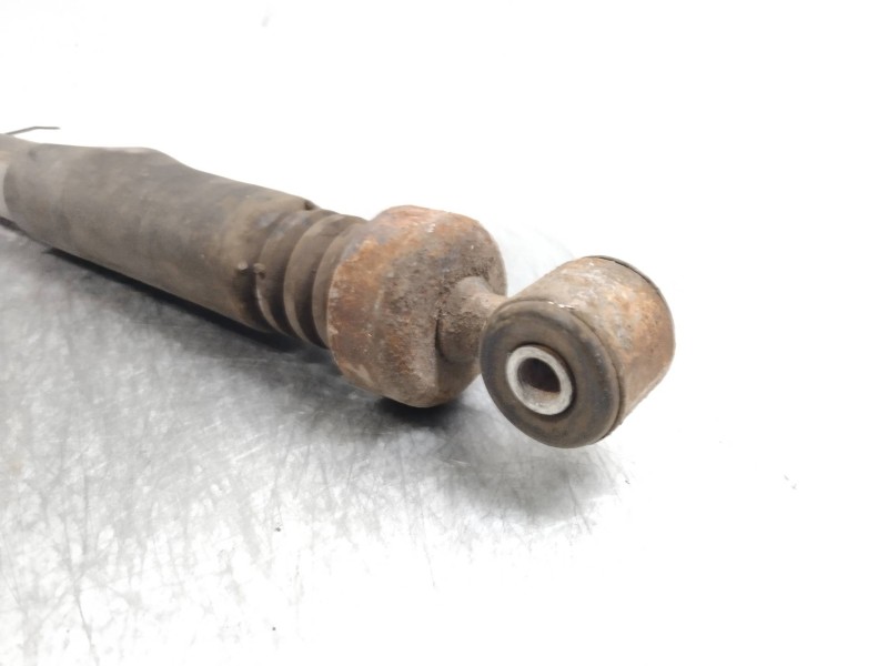 Recambio de amortiguador trasero para renault 21 berlina (b/l48) 2.1 turbodiesel referencia OEM IAM   