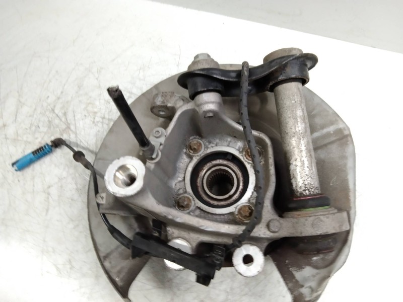 Recambio de mangueta trasera derecha para bmw serie 5 berlina (e60) 3.0 turbodiesel cat referencia OEM IAM   