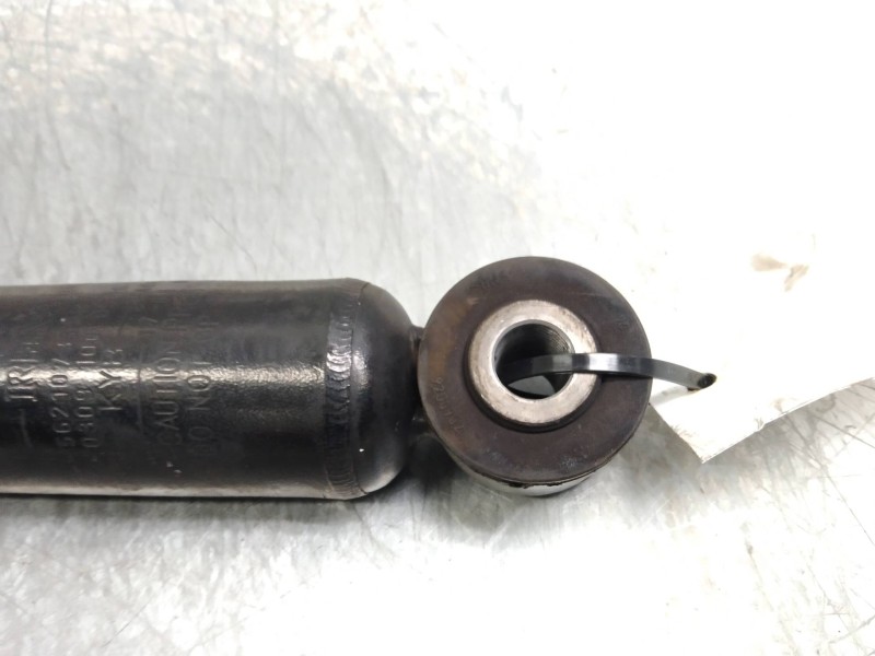 Recambio de amortiguador trasero para renault captur 0.9 energy referencia OEM IAM   