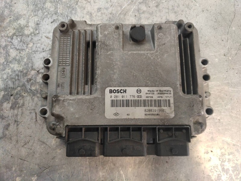 Recambio de centralita motor uce para renault megane ii classic berlina confort authentique referencia OEM IAM 0281011776 820039