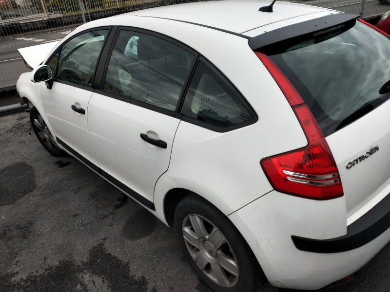 citroen c4 berlina del año 2008