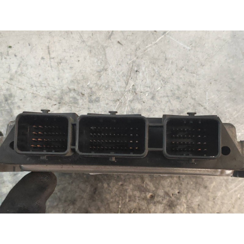 Recambio de centralita motor uce para renault megane ii classic berlina confort authentique referencia OEM IAM 0281011776 820039