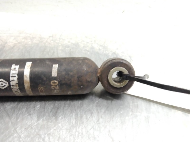 Recambio de amortiguador trasero para renault clio i fase i+ii (b/c57) 1.2 referencia OEM IAM 7700822620  