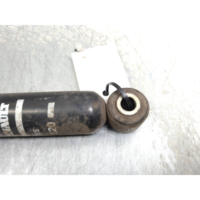 Recambio de amortiguador trasero para renault clio i fase i+ii (b/c57) 1.2 referencia OEM IAM 7700822620  
