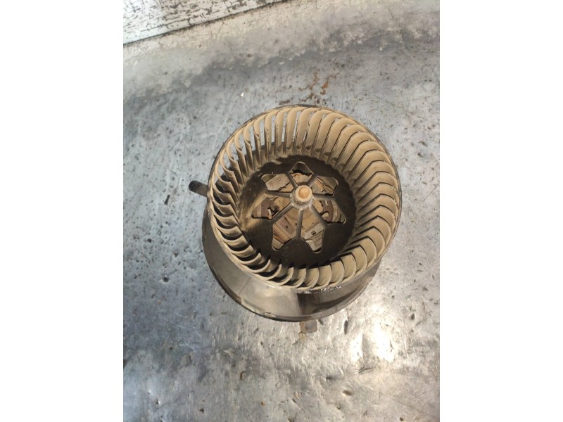 Recambio de motor calefaccion para skoda yeti active referencia OEM IAM CZ0160600761  