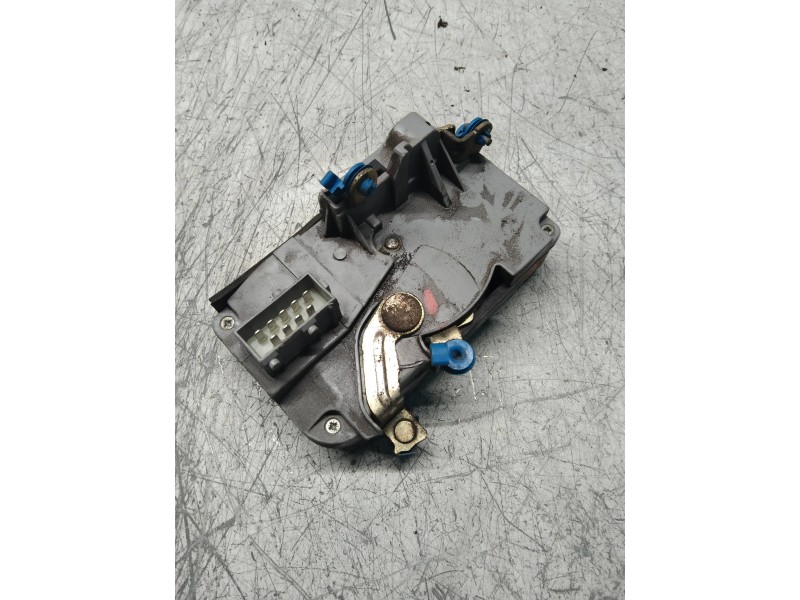 Recambio de motor cierre centralizado delantero derecho para citroen xantia berlina 2.0 hdi activa referencia OEM IAM   