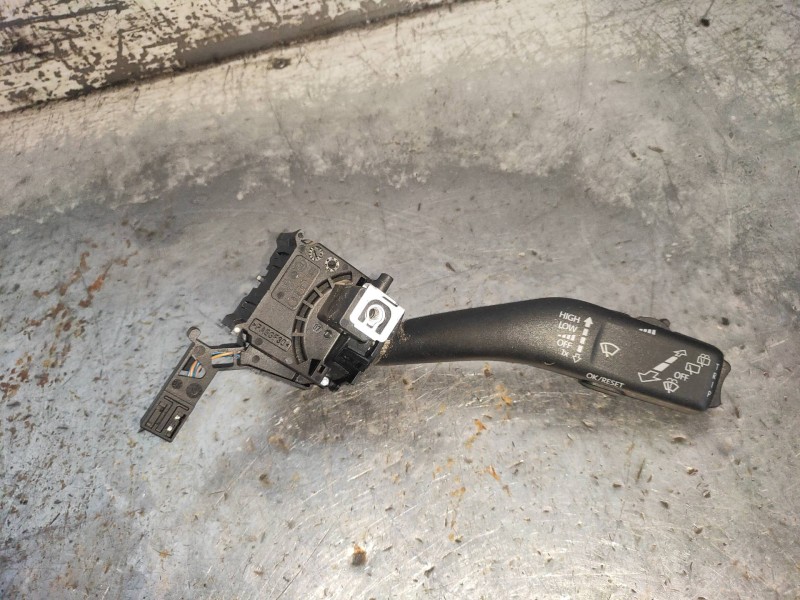 Recambio de mando limpia para skoda yeti active referencia OEM IAM 1K0953519J  