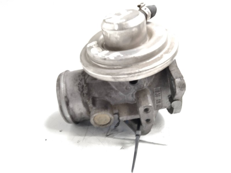 Recambio de valvula egr para volkswagen polo berlina (6n2) trendline referencia OEM IAM 038129637  