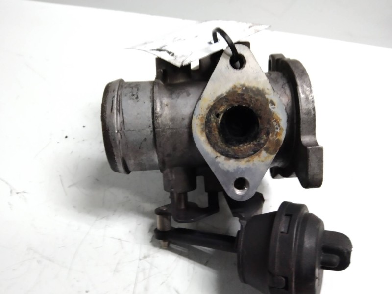 Recambio de valvula egr para volkswagen polo berlina (6n2) trendline referencia OEM IAM 038129637  