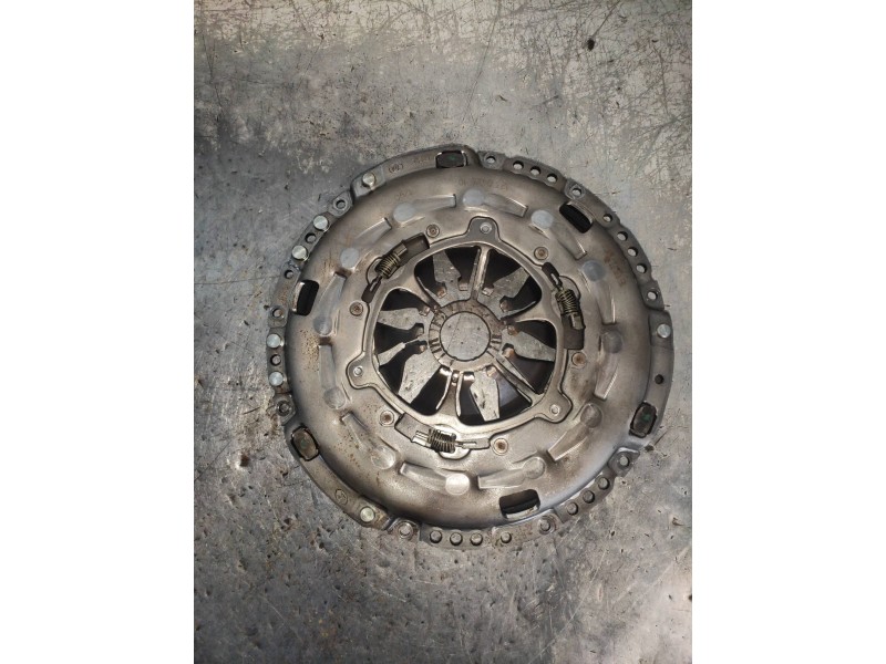 Recambio de kit embrague para skoda yeti active referencia OEM IAM   