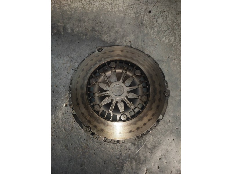 Recambio de kit embrague para skoda yeti active referencia OEM IAM   