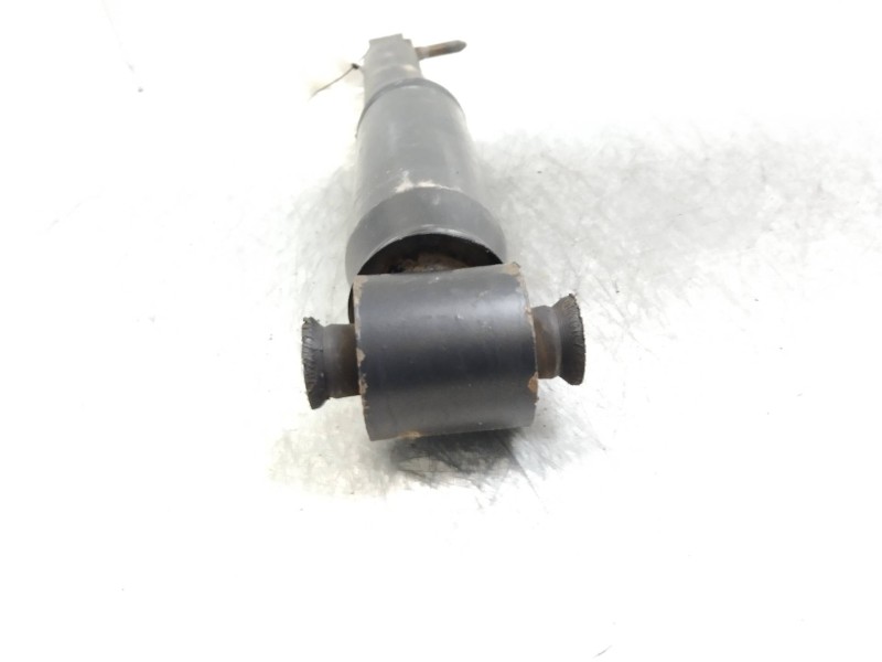 Recambio de amortiguador trasero para renault megane ii familiar 1.5 dci diesel referencia OEM IAM   