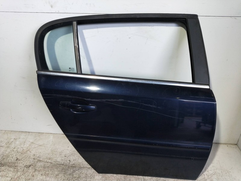 Recambio de puerta trasera derecha para opel signum básico referencia OEM IAM  5P 