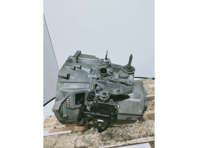 Recambio de caja cambios para citroen c4 grand picasso business referencia OEM IAM 20CA07 1382682 