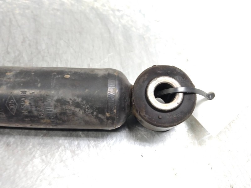 Recambio de amortiguador trasero para renault clio iii 1.5 dci diesel cat referencia OEM IAM   