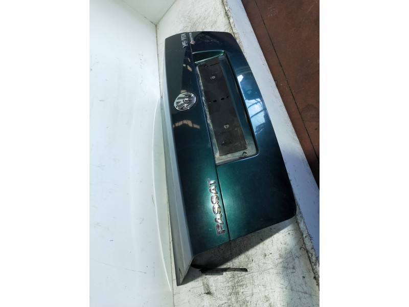 Recambio de tapa maletero para volkswagen passat berlina (3b3) 2.5 v6 tdi referencia OEM IAM   