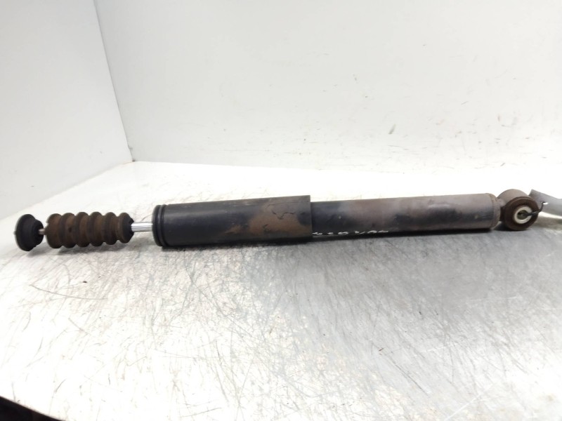 Recambio de amortiguador trasero para renault clio grandtour dynamique referencia OEM IAM   