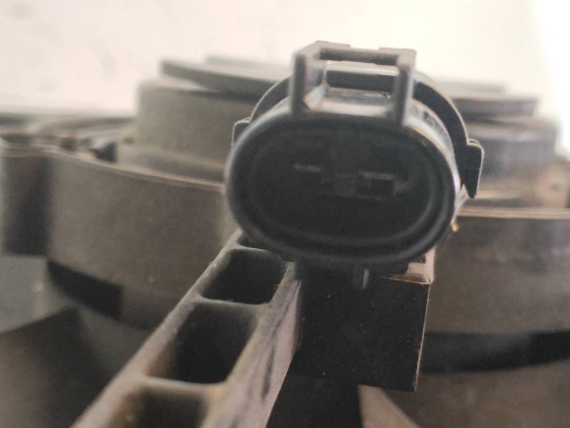 Recambio de electroventilador para kia carens 2.0 crdi ex monovolumen referencia OEM IAM 0K2KB15XXX  