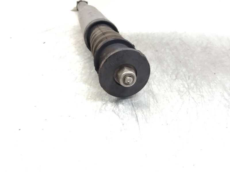 Recambio de amortiguador trasero para renault clio iii 1.5 dci diesel referencia OEM IAM   