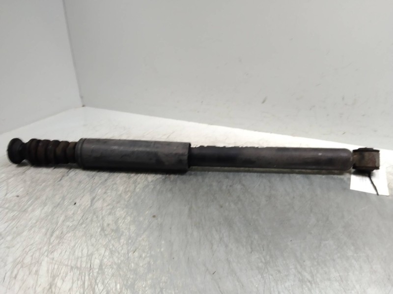 Recambio de amortiguador trasero para renault clio iii 1.5 dci diesel referencia OEM IAM   