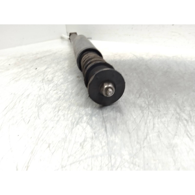Recambio de amortiguador trasero para renault clio iii 1.5 dci diesel referencia OEM IAM   