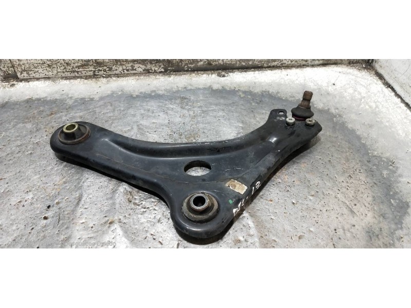 Recambio de brazo suspension inferior delantero izquierdo para citroen ds3 1.6 16v referencia OEM IAM   